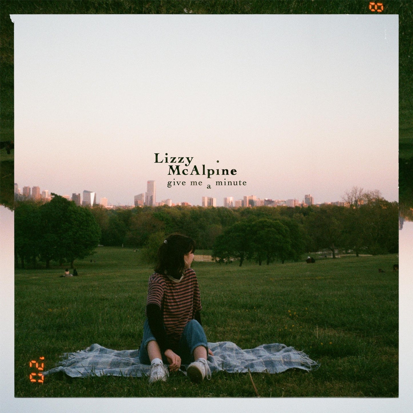 Lizzy McAlpine - Give Me A Minute Album Cover