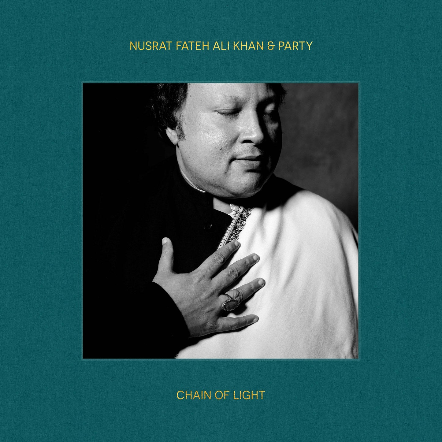 RW256X Nusrat Fateh Ali Khan - Chain of Light cover art.jpg