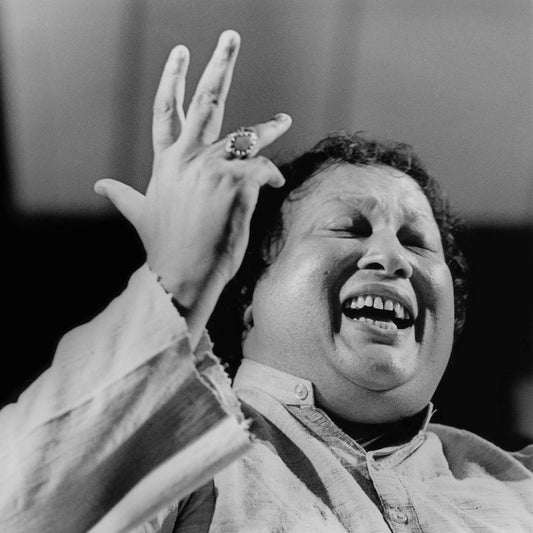 Qawwal and Party - Shahen Shah
