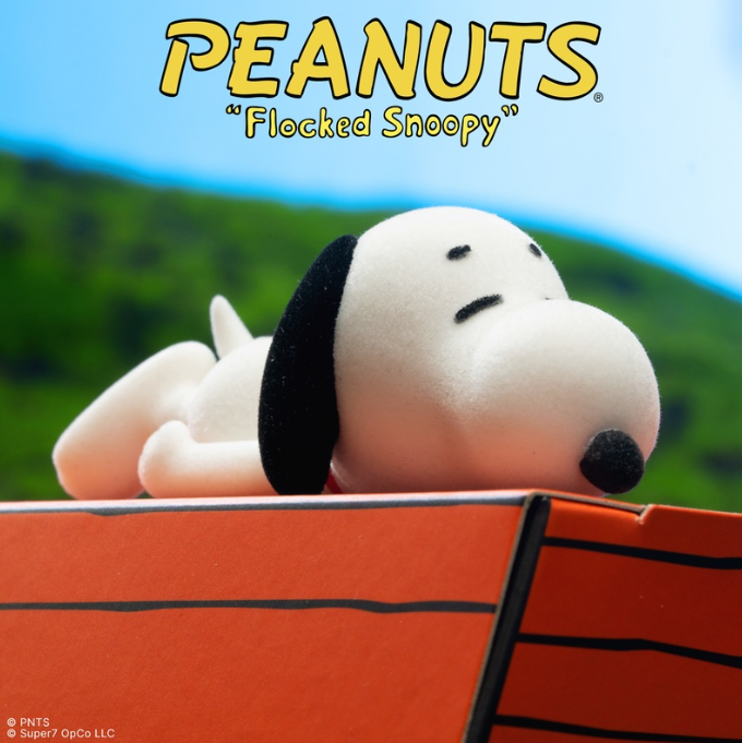 Snoopy Sleeping (Flocked)