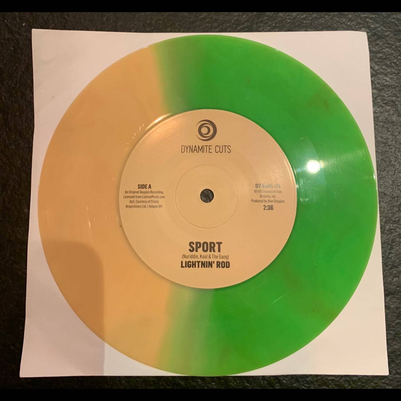 Sport / split vinyl version